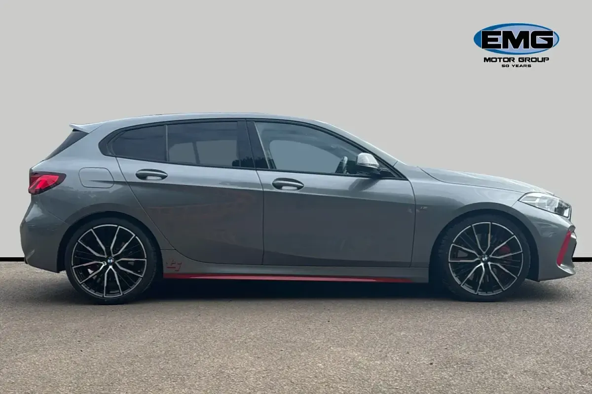 Usado BMW 128 Comfort Edition 265 CV (194 kW) 2023 Gris Utilitario