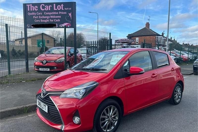 Used Toyota Yaris 99 HP (72 kW) 2016