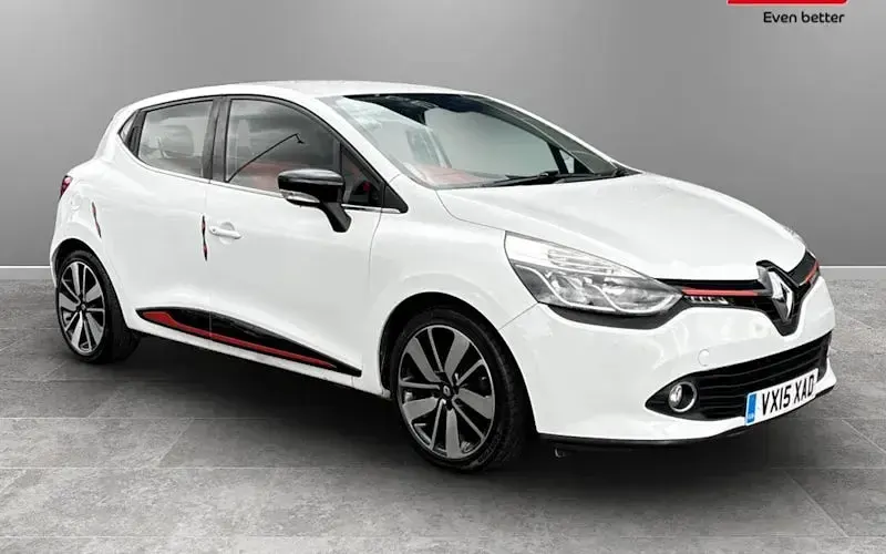 Used Renault Clio Dynamique 90 HP (66 kW) 2015 Hatchback