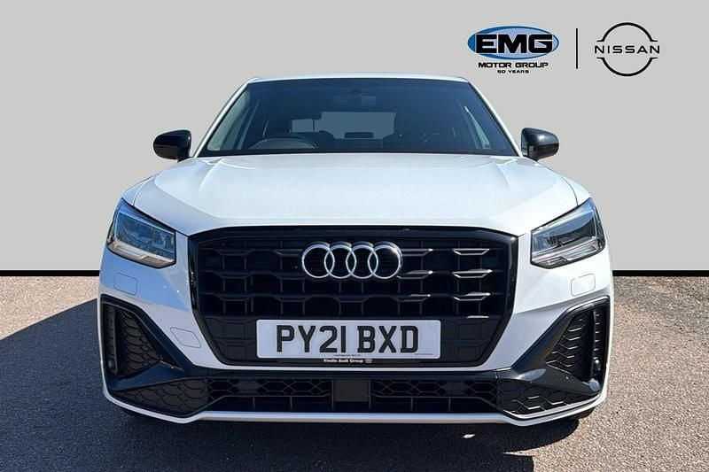 Begagnad Audi Q2 Black Edition 150 HK (110 kW) 2021 Vit SUV