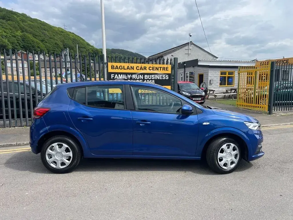 Used Dacia Sandero Comfort 100 HP (73 kW) 2021 Blue Hatchback