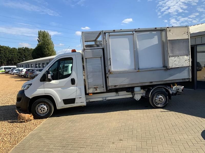 Used Peugeot Boxer 130 HP (95 kW) 2018 White Van