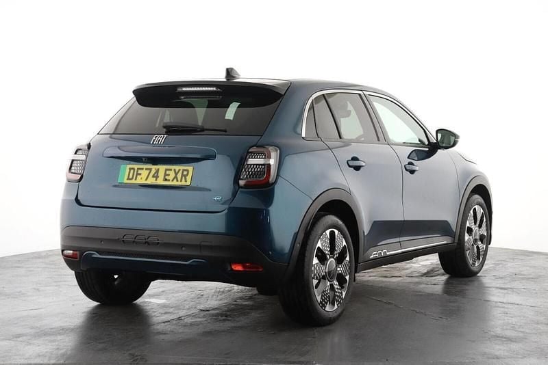 Used Fiat 600E La Prima 113 kW (154 HP) 2024 Green SUV