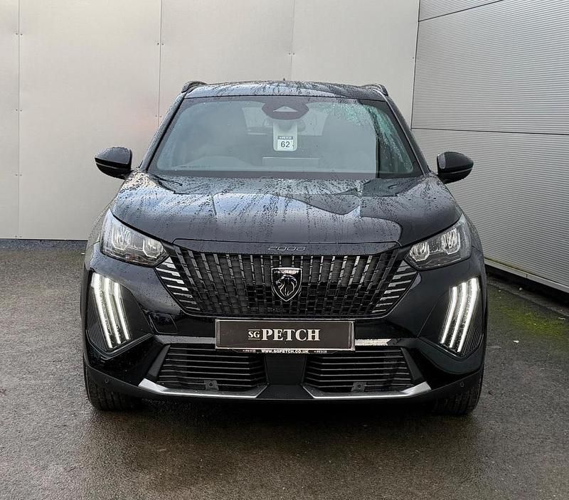 New 2025 Peugeot e-2008 Allure SUV | £23,495 (Good price) - Image 1/4