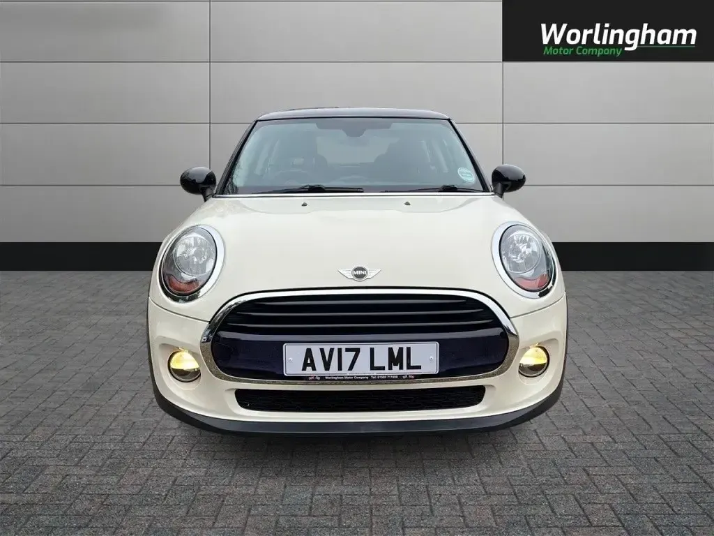 Usado Mini Cooper D Hatch 116 HP (85 kW) 2017 Branco Citadino