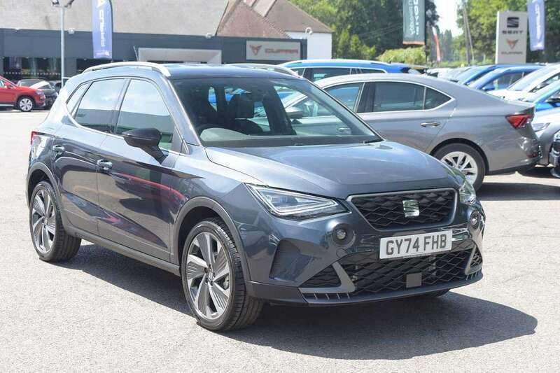 Grey New 2024 Seat Arona FR Sport SUV | £21,574 (A bit pricey) - Image 1/4