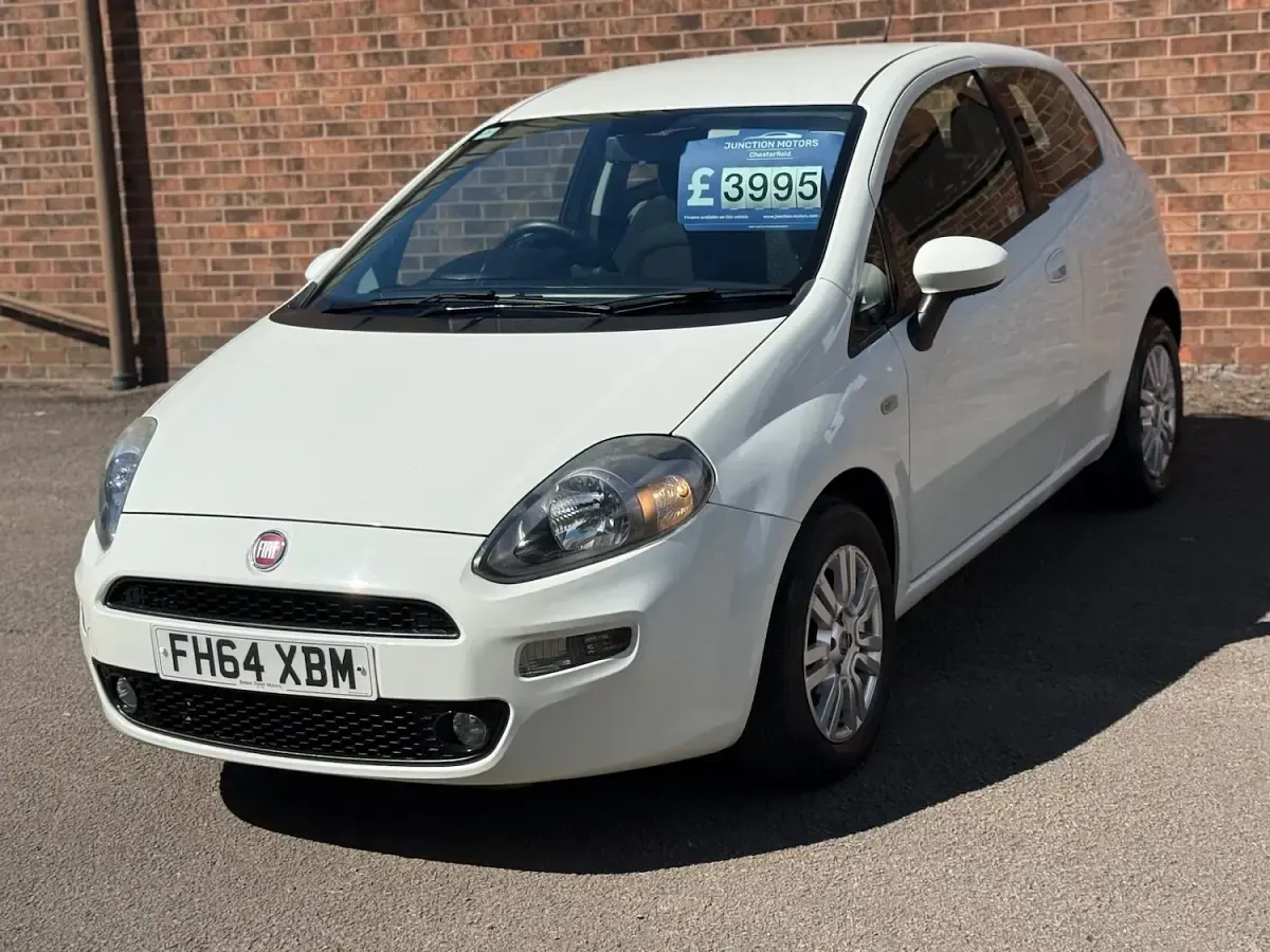Used Fiat Punto Easy 77 HP (56 kW) 2015 White Hatchback