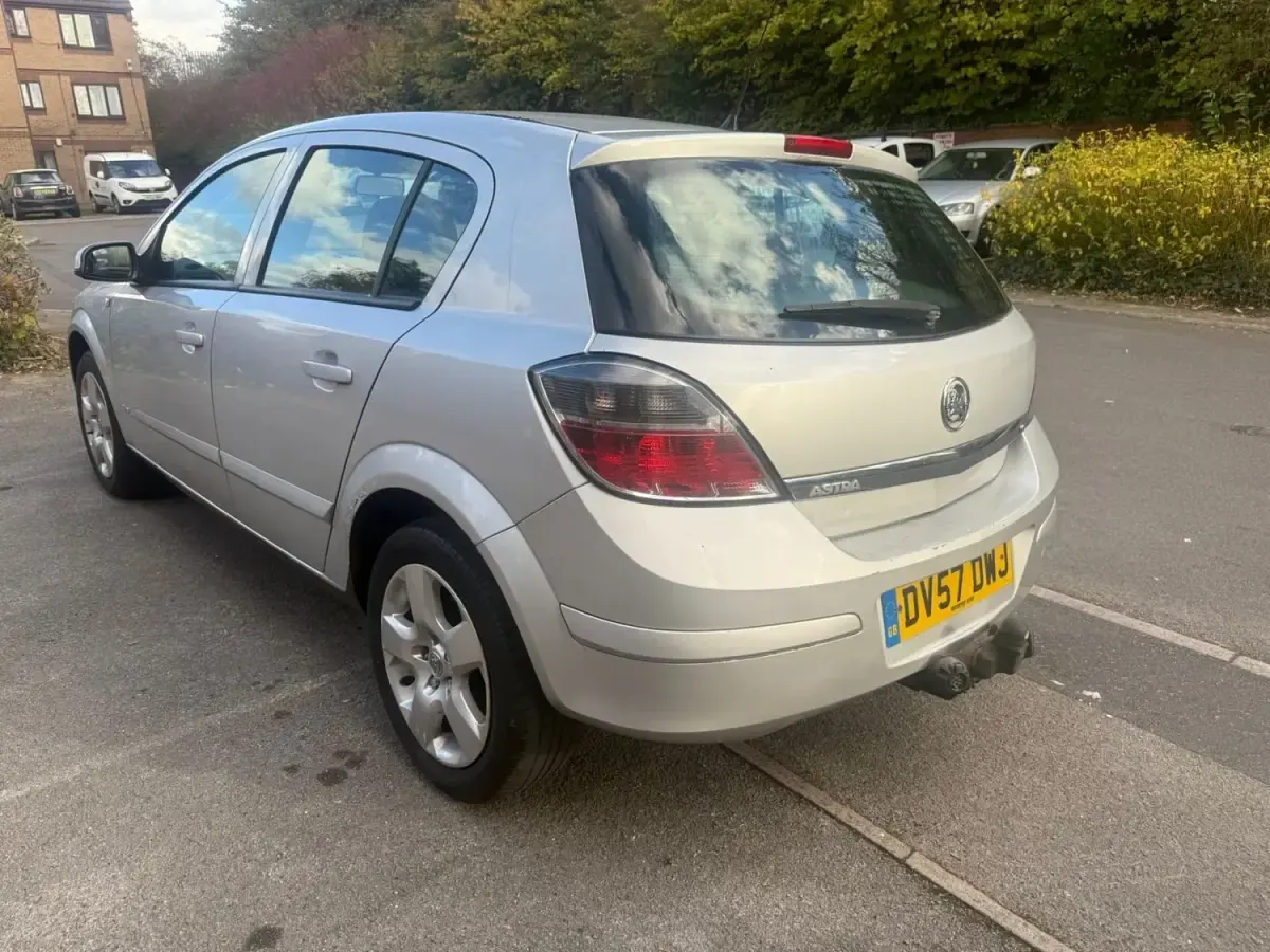 Second-hand Vauxhall Astra Club 2007 Argintiu Hatchback