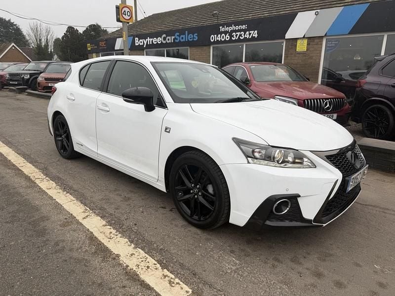 Used Lexus CT200h Sport Line 2017 White Hatchback