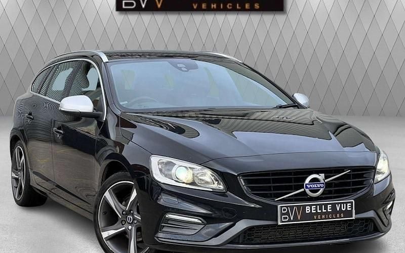 Used Volvo V60 R-Design 190 HP (139 kW) 2015 Estate