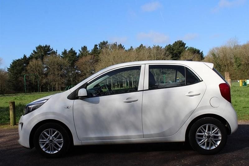 Used Kia Picanto 2023 White Hatchback