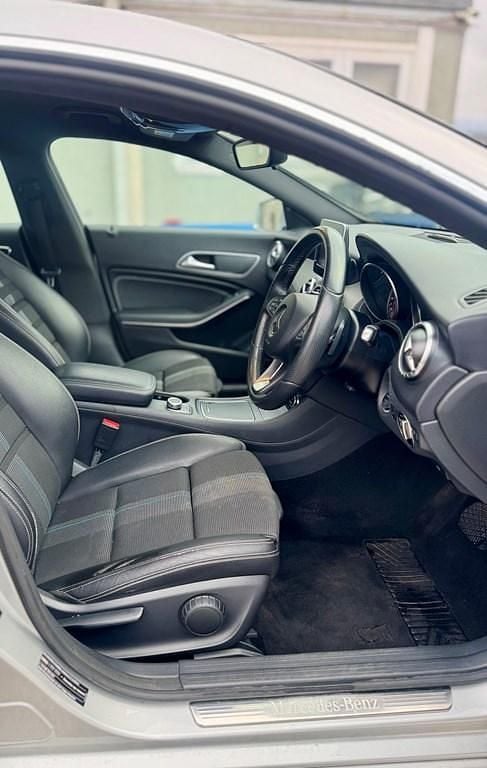 Used Mercedes CLA180 Shooting Brake 122 HP (89 kW) 2018 Silver Estate