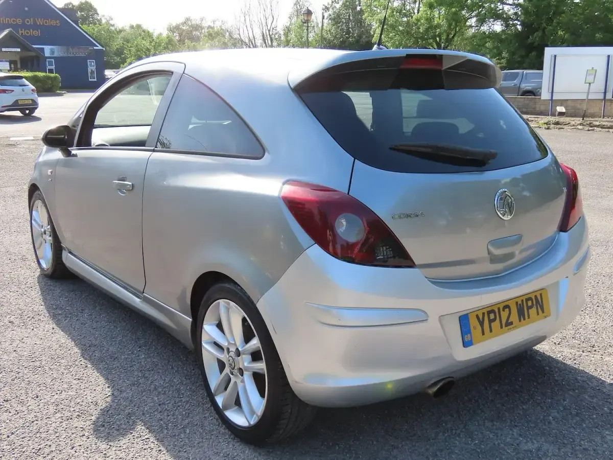 Used Vauxhall Corsa SRi 100 HP (73 kW) 2012 Silver Hatchback