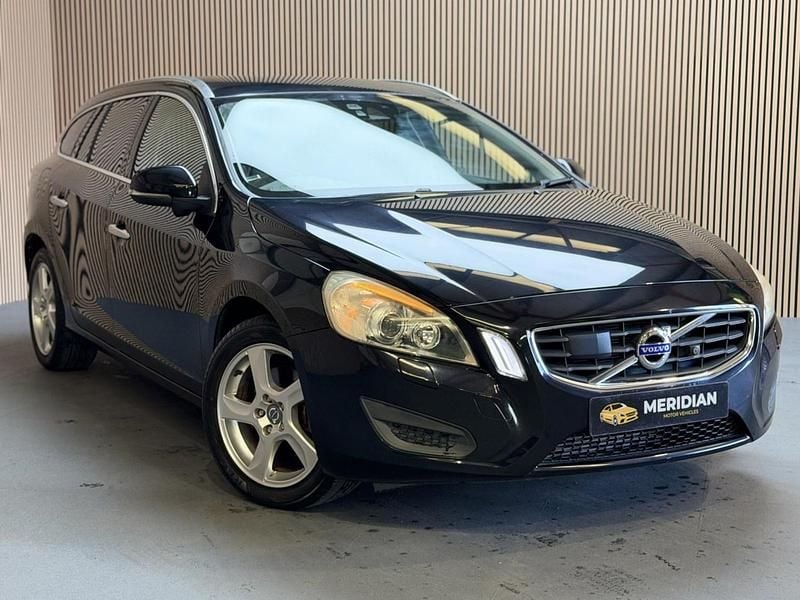 Used Volvo V60 SE Lux 180 HP (132 kW) 2011 Estate