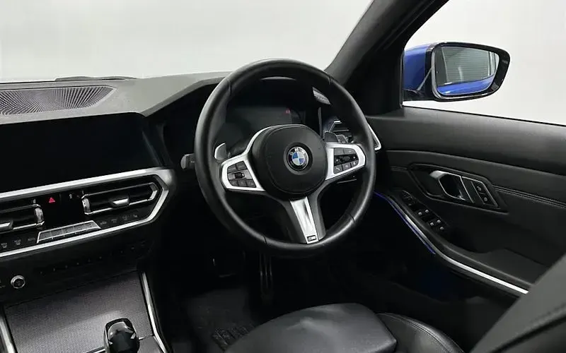 Used BMW 320 M Sport 184 HP (135 kW) 2020 Blue Estate