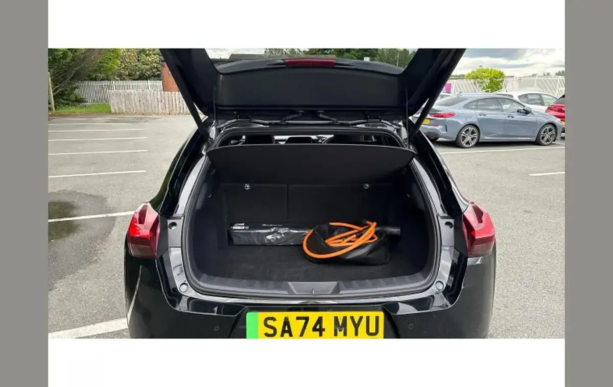 Used Lexus UX 300e 150 kW (204 HP) 2024 Black SUV