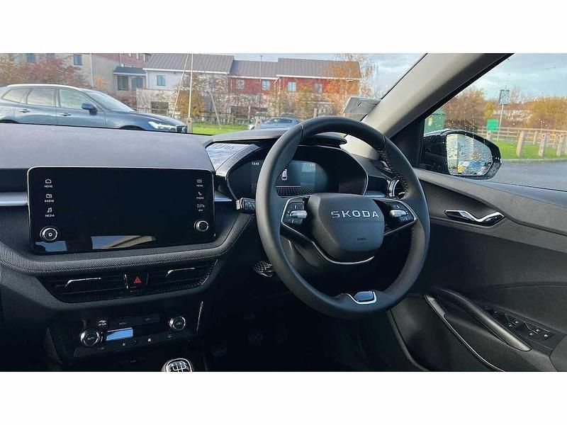 New Skoda Fabia SE 95 HP (69 kW) 2025 Black magic pearl effect Hatchback