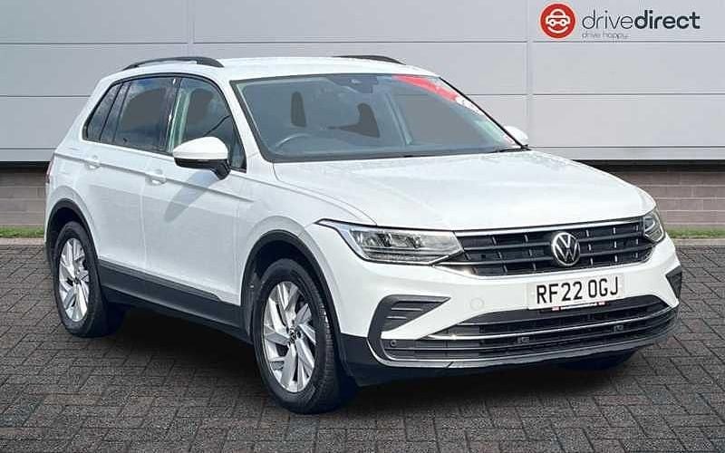 Used 2024 VW Tiguan Life SUV | £18,400 (Super price) - Image 1/4