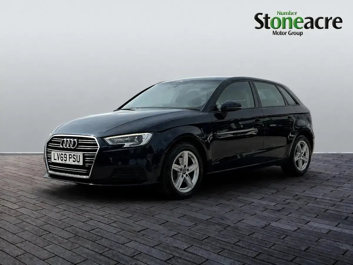 Used Audi A3 Sportback Design 150 HP (110 kW) 2019 Blue Hatchback