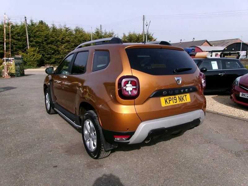 Begagnad Dacia Duster Comfort 2019 Orange SUV