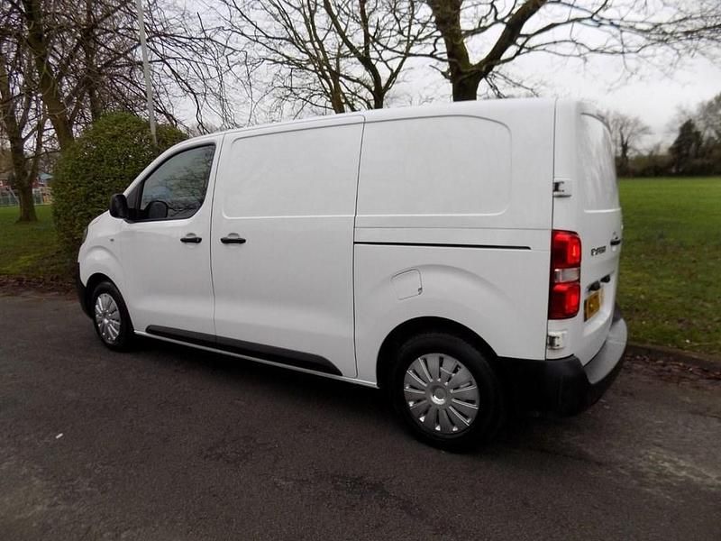Used Peugeot Expert 2022 White Van