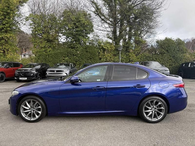 Used Alfa Romeo Giulia Sprint 197 HP (144 kW) 2020 Blue Sedan