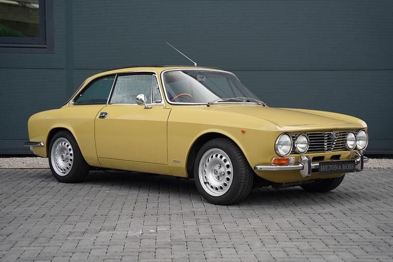 Piper yellow Used 1975 Alfa Romeo GTV Coupe | £45,995 - Image 1/4