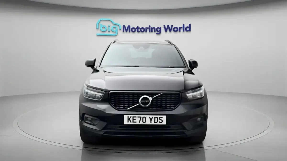 Used Volvo XC40 R-Design Pro 197 HP (144 kW) 2020 Black SUV