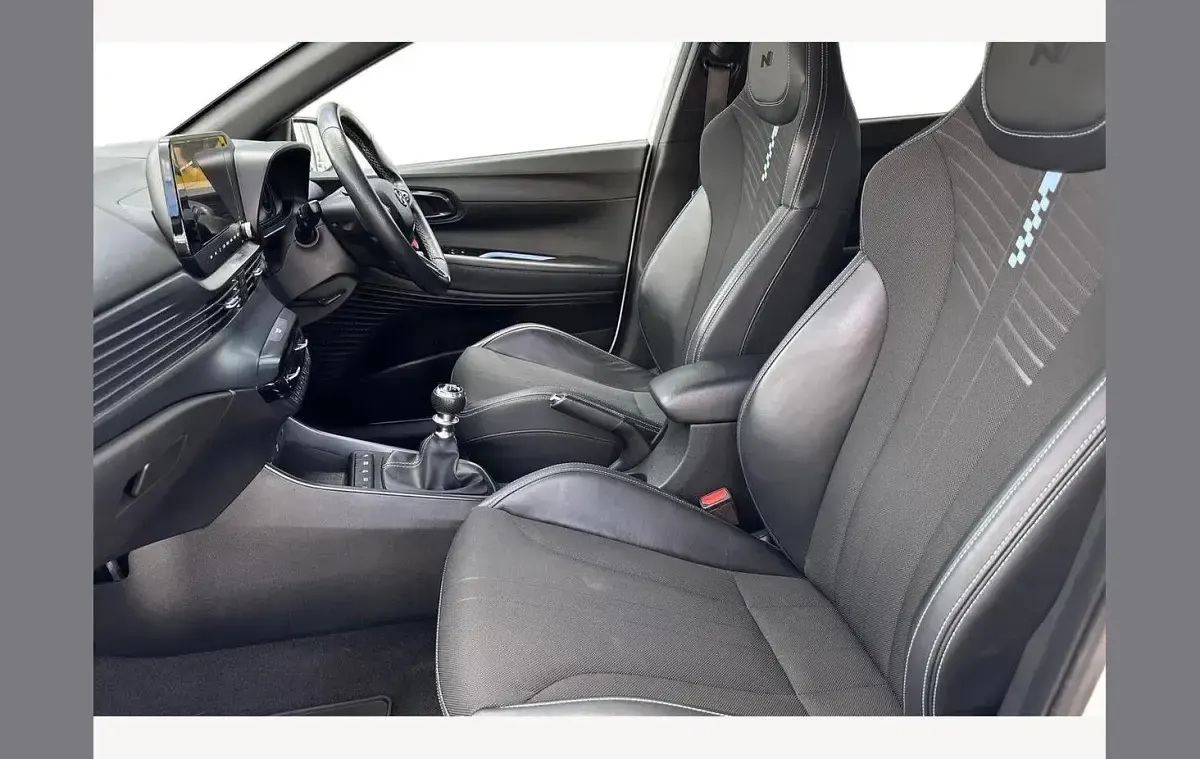 Used Hyundai i20 204 HP (150 kW) 2023 Polar white Hatchback