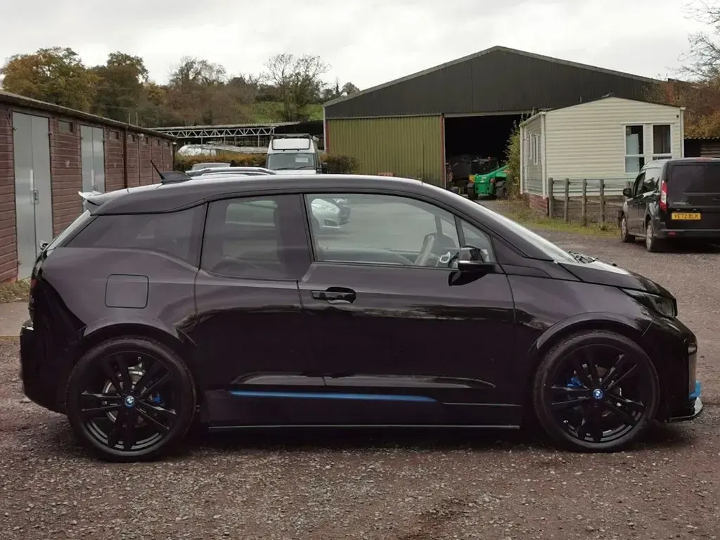 Usado BMW i3 Comfort Edition 135 kW (184 HP) 2022 Citadino