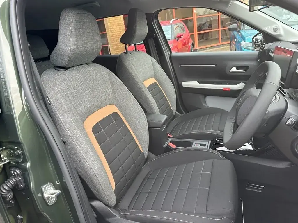New Citroën e-C3 84 kW (115 HP) 2025 Green Hatchback