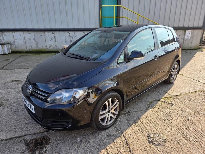 Begagnad VW Golf VI SE 105 HK (77 kW) 2011 Svart Halvkombi