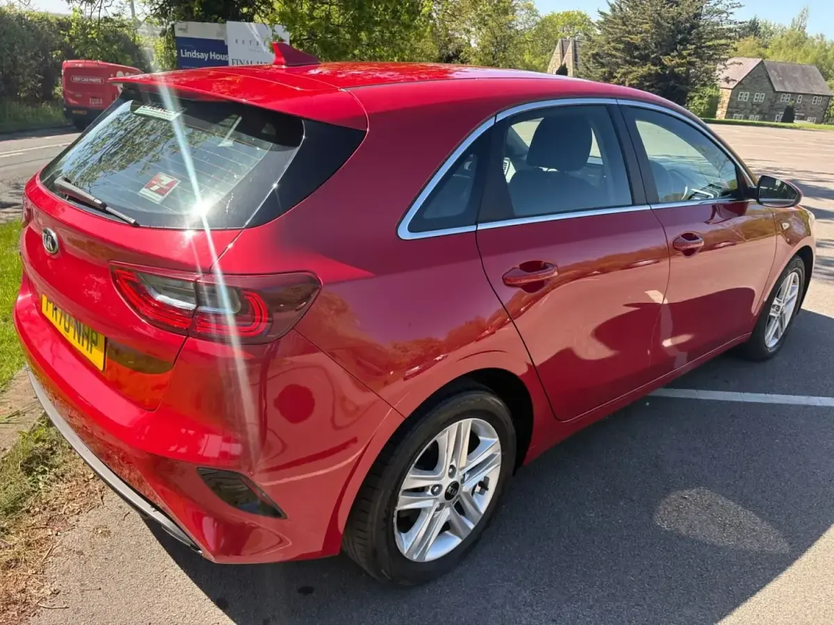 Używany Kia Ceed 136 KM (100 kW) 2020 Czerwony Hatchback
