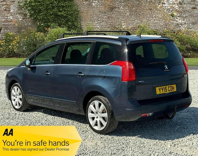 Used Peugeot 5008 Allure 2015 Blue MPV