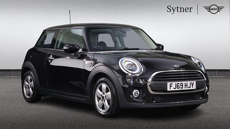 Black Used 2019 Mini ONE Classic Hatchback | £12,500 (A bit pricey) - Image 1/4