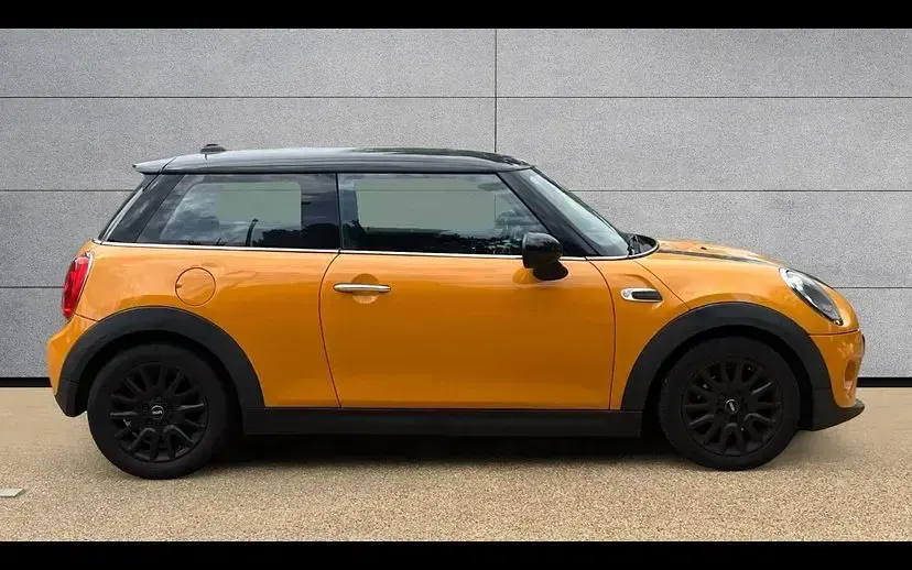 Used Mini Cooper Hatch 134 HP (98 kW) 2014 Orange Hatchback