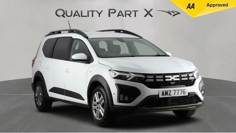 White Used 2023 Dacia Jogger Expression MPV | £12,195 (Fair price) - Image 1/4