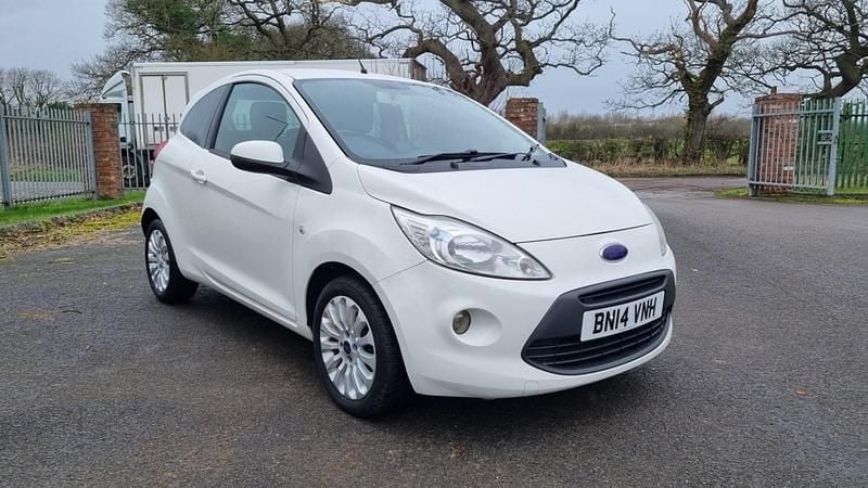 Used Ford Ka Zetec 69 HP (50 kW) 2014 White Hatchback