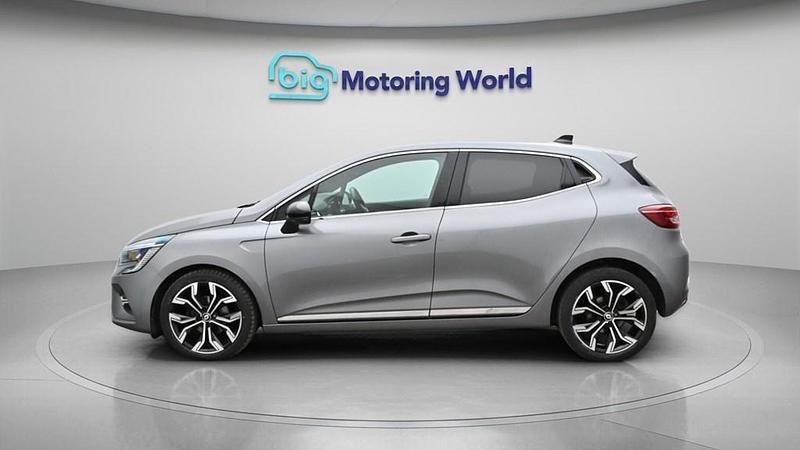 Used Renault Clio V Techno 90 HP (66 kW) 2023 Grey Hatchback