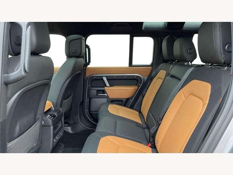 Used Land Rover Defender SE Dynamic 250 HP (183 kW) 2024 Grey SUV