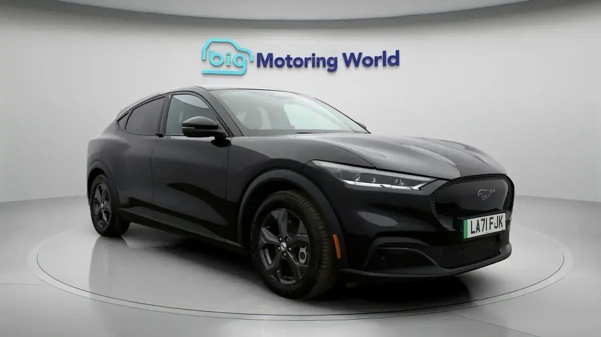 Begagnad Ford Mustang Standard Range 269 HK (197 kW) 2021 Halvkombi