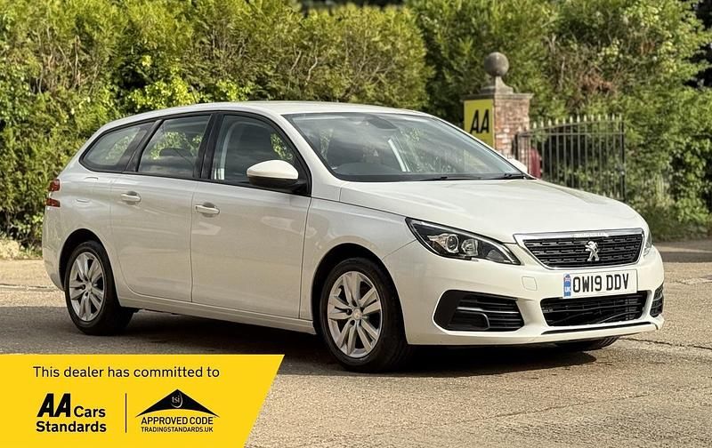 White Used 2019 Peugeot 308 Active Estate | £4,990 (Fair price) - Image 1/2
