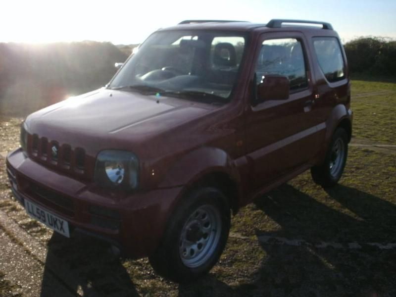 Used Suzuki Jimny 85 HP (62 kW) 2010 Red SUV