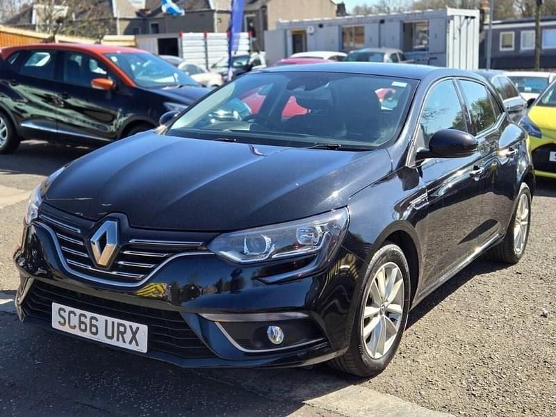 Used Renault Mégane IV Dynamique 110 HP (80 kW) 2016 Black Hatchback