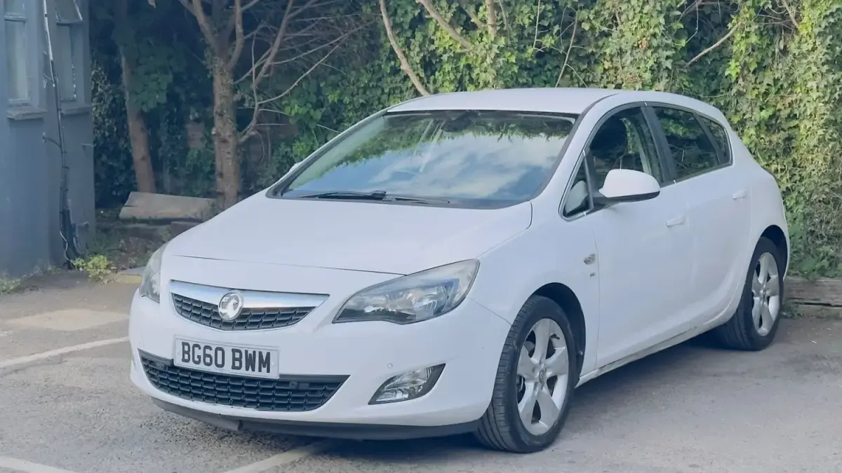 Usado Vauxhall Astra SRi 2010 Blanco Utilitario