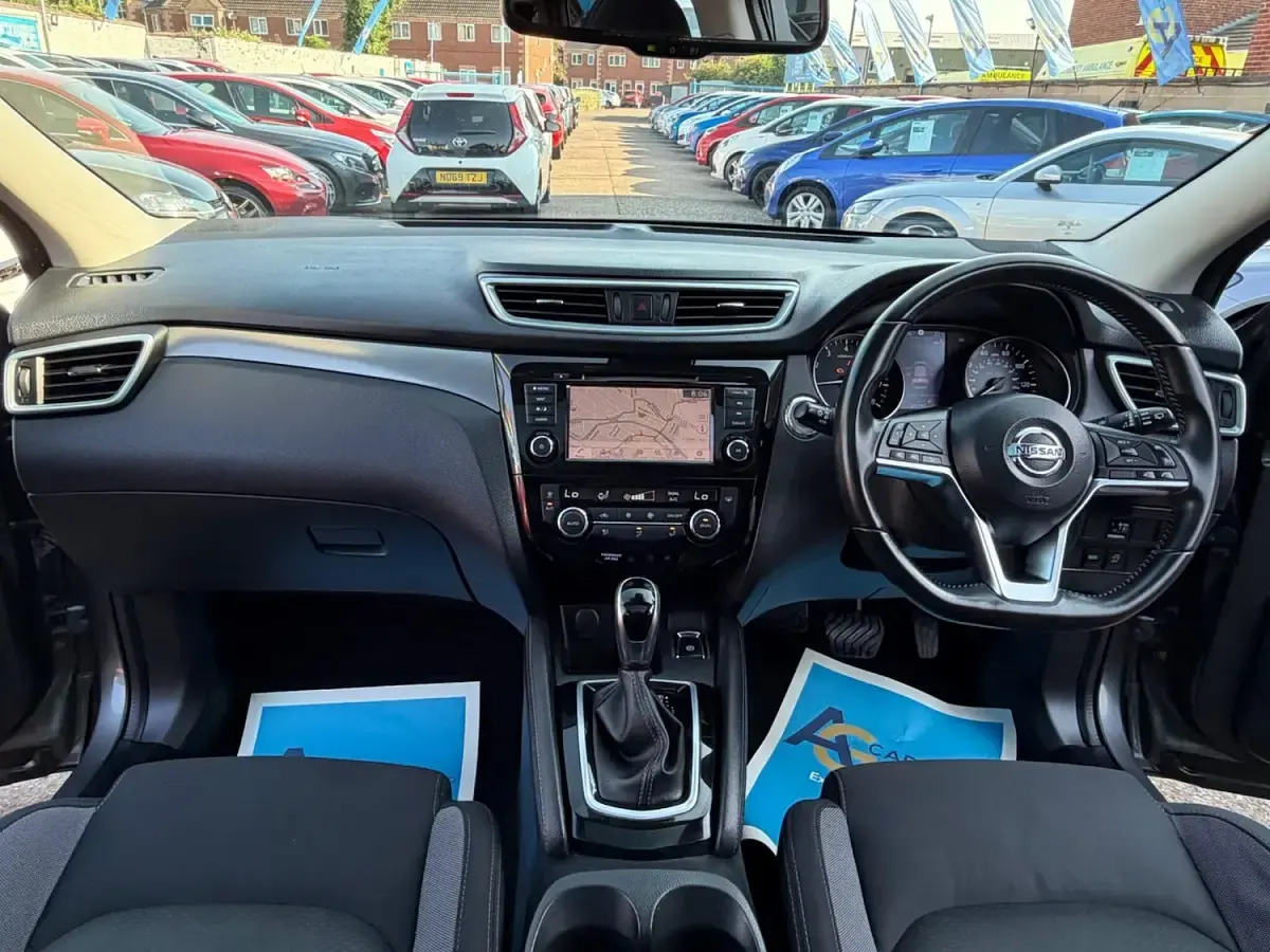 Used Nissan Qashqai N-Connecta 160 HP (117 kW) 2020 Grey SUV