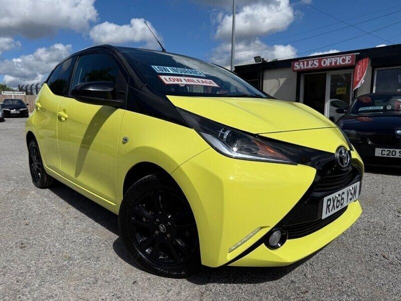 Yellow Used 2016 Toyota Aygo X-cite Hatchback | £6,995 (Fair price) - Image 1/4