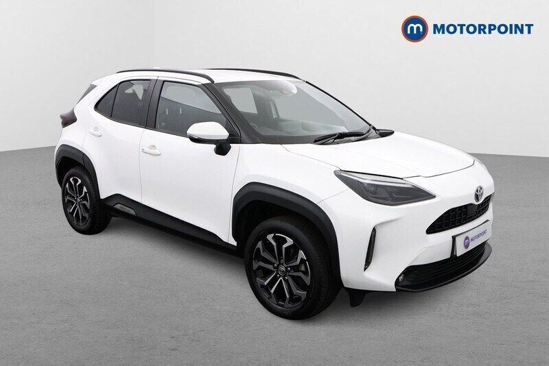 White Used 2023 Toyota Yaris Hybrid Design Estate | £20,199 (Fair price) - Image 1/4