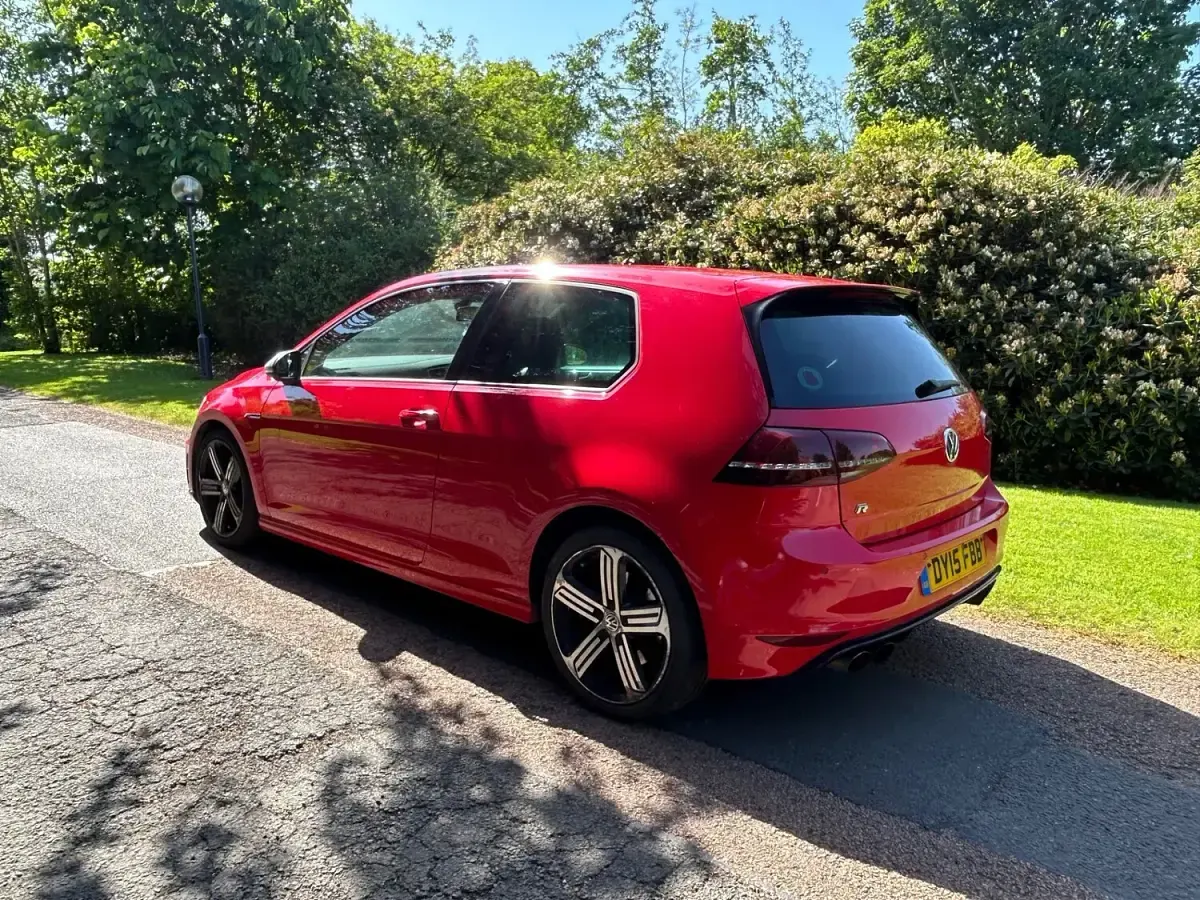 Używany VW Golf VII R 2015 Czerwony Hatchback