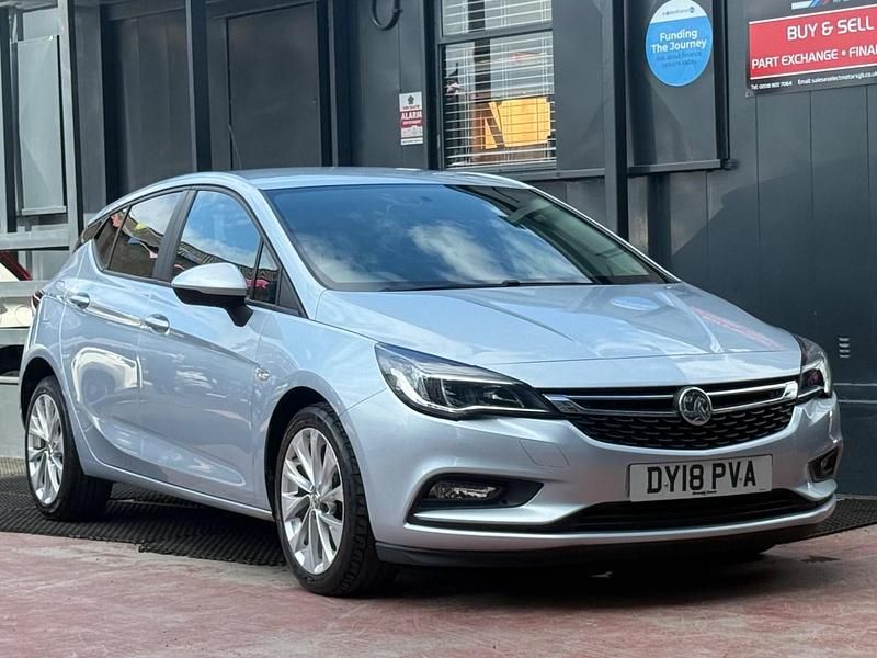 Silver Used 2018 Vauxhall Astra Design Edition Hatchback | £7,840 (Fair price) - Image 1/4